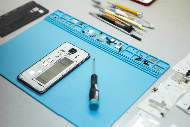 How to Start a Smartphone Repair Business